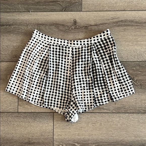 Mink Pink gingham shorts XS - Picture 2 of 3